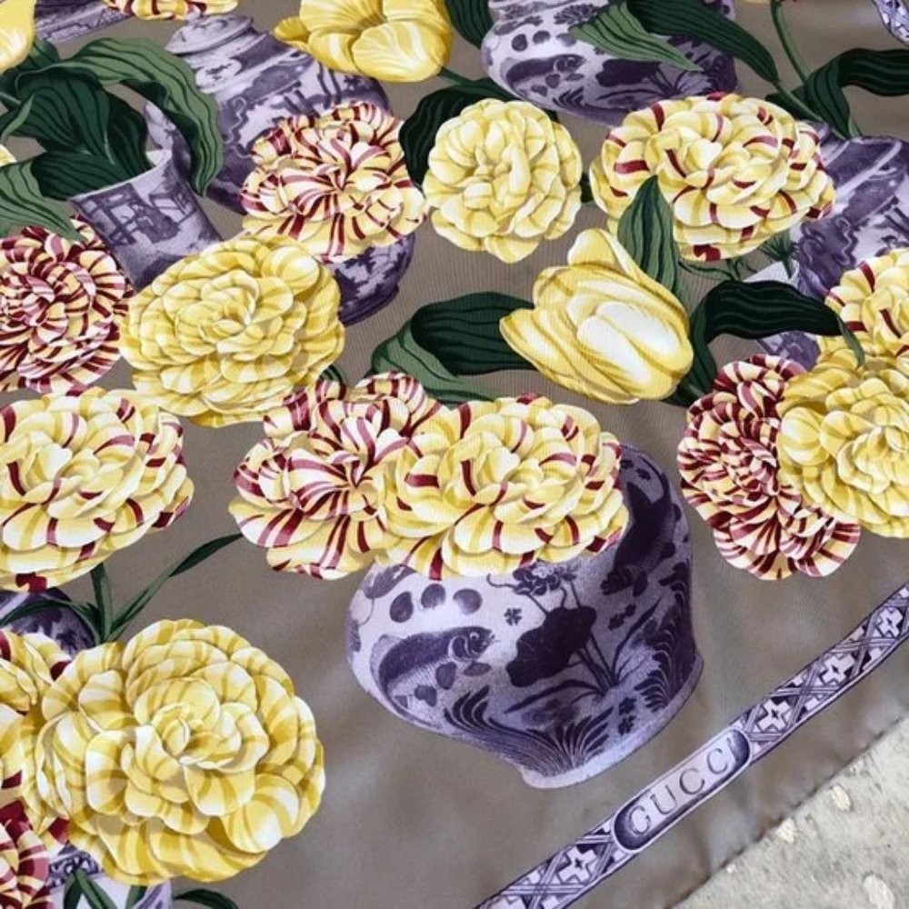 🌷 GUCCI Floral Chinoiserie Print Silk Twill Scarf